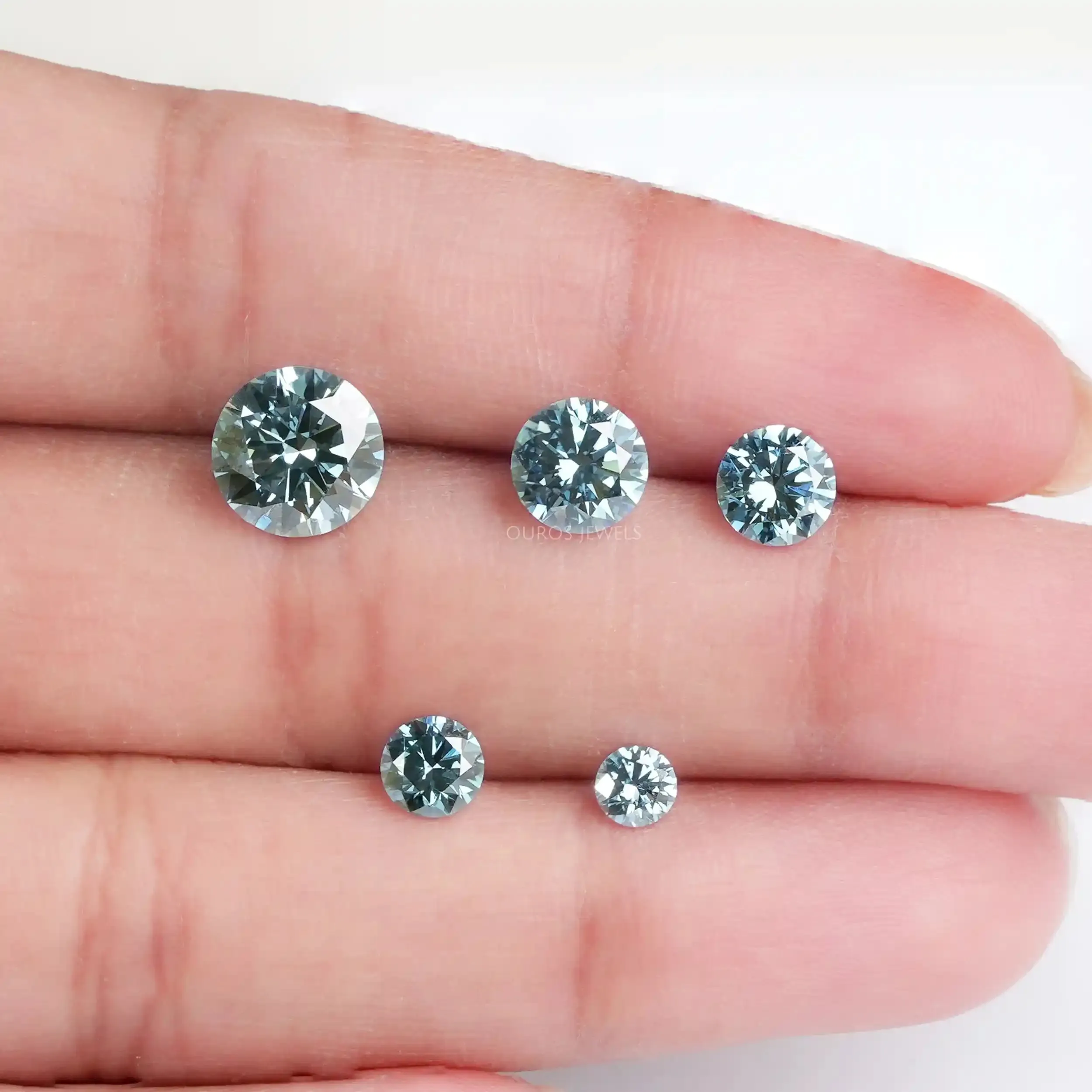 Colored Blue Round Cut Lab Diamond
